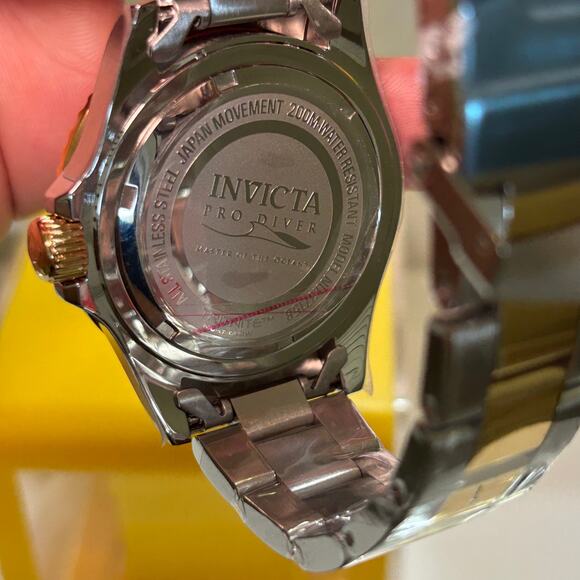 Invicta Pro Diver 37158 Men's Quartz Watch 40mm Black Dial Two Tone Bracelet - Picture 11 of 17